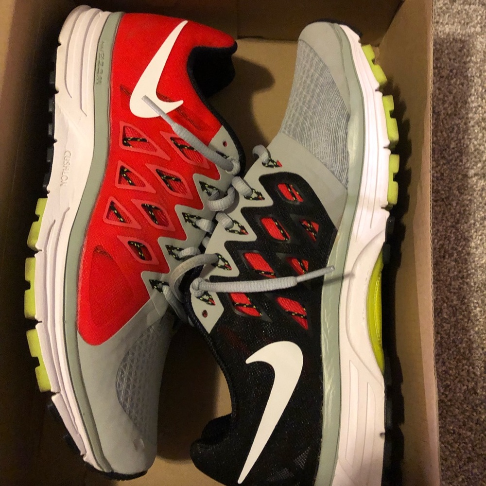Nike vomero 9, grey, red, and black. Size 9.5. $60